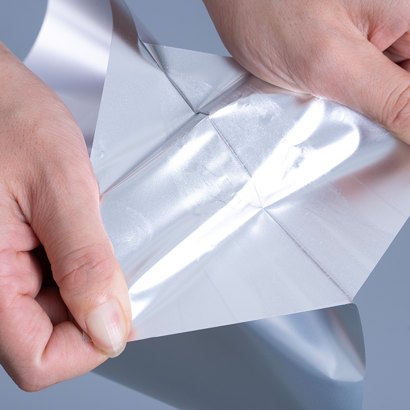 Scannán Inkjet Neamhlonrach Airgid Neamhghreamaitheach Féin-Ghreamaitheach PET