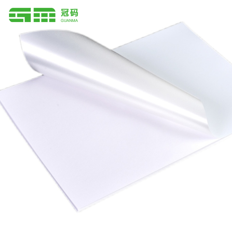 Lipéid Battery Greamaitheacha Níos Láidre Rollaí Lipéad Uiscedhíonach